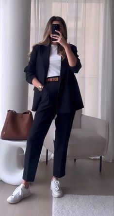 Ținute Business Casual, Outfit Mit Blazer, Work Outfits Frauen, Casual Work Outfits Women, Smart Casual Women, Stylish Work Attire, Business Casual Outfits For Work, Business Outfits Women, Elegante Casual