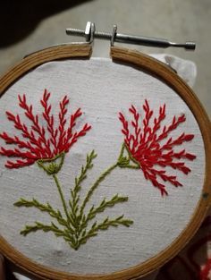 Embroidery Designs Basic, Feather Embroidery Design Patterns, Feather Stitch Embroidery Motifs, Feather Stitch Design, Feather Stitch Embroidery Design, Feather Stitch Embroidery, Easy Hand Embroidery Designs, Feather Embroidery Design, Simple Flower Embroidery Designs