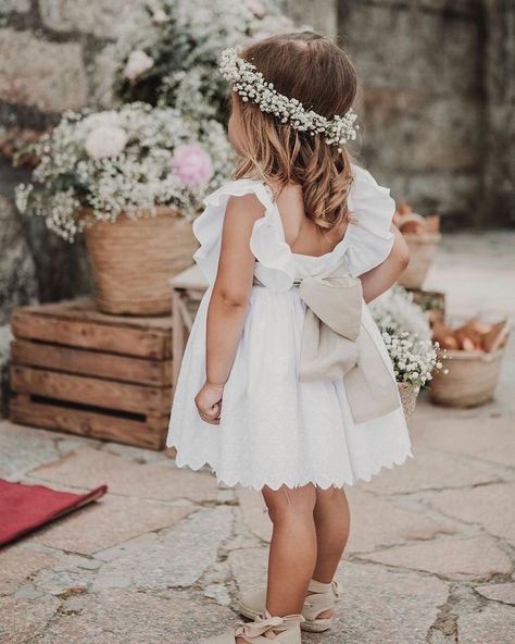 Flower Girl Outfits, Flower Girl Dresses Tutu, Wedding Flower Girl Dresses, Flower Girl Tutu, Wedding Forward, Wedding Flower Girl, Wedding With Kids, Wedding Mood, Flower Girl Dress