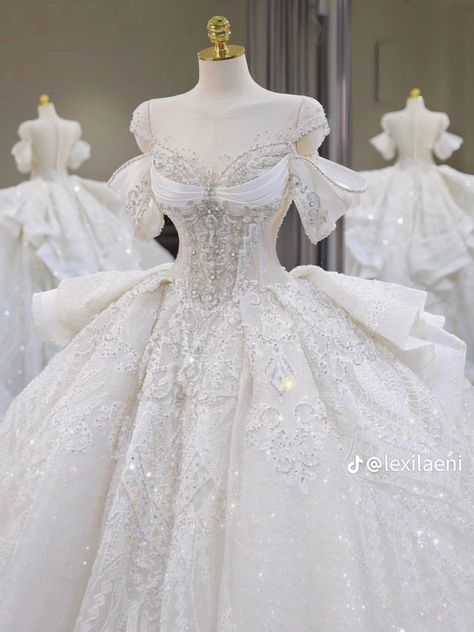 Stunning Cocktail Dress Classy, Princess Dresses White, Big Wedding Dresses Ball Gown Princesses, Belle Inspired Wedding Dress, Hey Couture Wedding Dress, Princess Wedding Dresses Ball Gown Fairytale, Hey Couture, Wedding Dresses Ball Gown Fairytale, Wedding Dresses Puffy