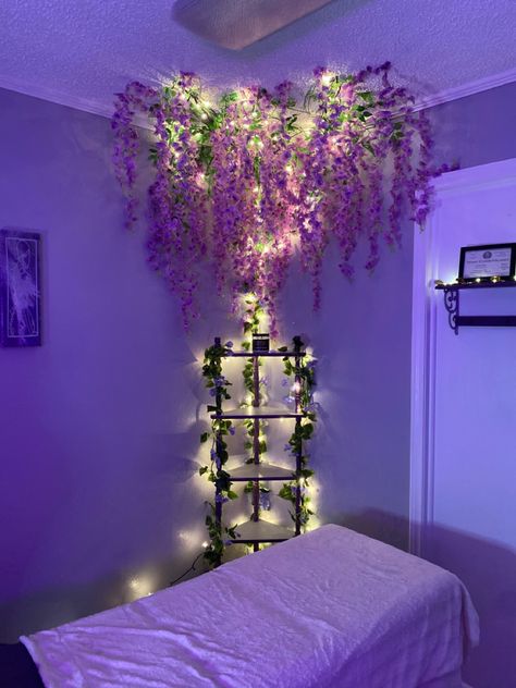 Posh Room Ideas, Purple Wisteria Bedroom, White Wisteria Bedroom Decor, Room With Flowers Decor, Hanging Wisteria Decor Bedroom, Lavender Ceiling Bedroom, Wisteria Flower Decoration, Lavender Hanging From Ceiling, Room Decor Ideas Nature