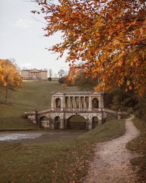 Crescent Lake, England Aesthetic, England Countryside, Bath Uk, Bath England, London Aesthetic, British Countryside, Escape Reality, English Countryside