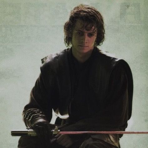 Anakin Skywalker Comic Pfp, Anakin Icons Aesthetic, Star Wars Pfp Anakin, Anakin Pfp, Anakin Skywalker Pfp, Hayden Christensen Icon, Anakin Skywalker Icon, Anakin Vader, Anakin And Padme