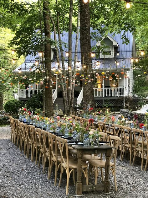 Oakleaf Cottage Wedding Venue Trenton GA 30752 Cottagecore Wedding Venue Outside, Wedding Venues Cozy, Cottage Venue Wedding, Old House Wedding Venues, Oakleaf Cottage Wedding, Cottage Core Wedding Reception, Small Cottage Wedding, Cottage Wedding Aesthetic, Spring Wedding Venues