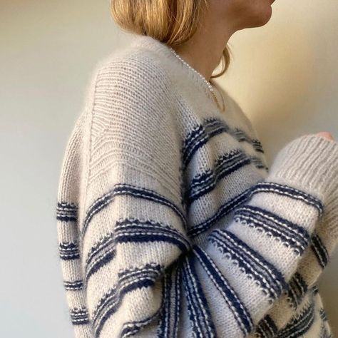 Sweater With Stripes, Machine Knit, Oversize Pullover, Knitting Kit, Pastel Outfit, Devil Wears Prada, Stockholm Fashion, Mode Inspo, Knitting Women