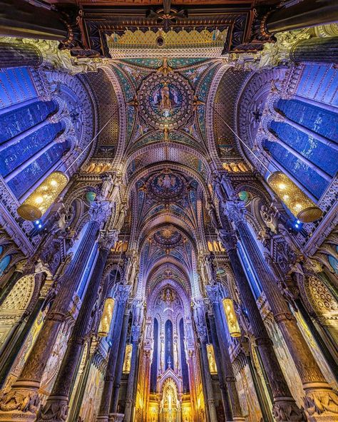 Architecture & Tradition (@archi_tradition) on X Notre Dame Interior, Architecture Castle, History Architecture, Historical Buildings, Festival Of Lights, Lyon France, Paris Photography, Festival Lights, French Country Decorating