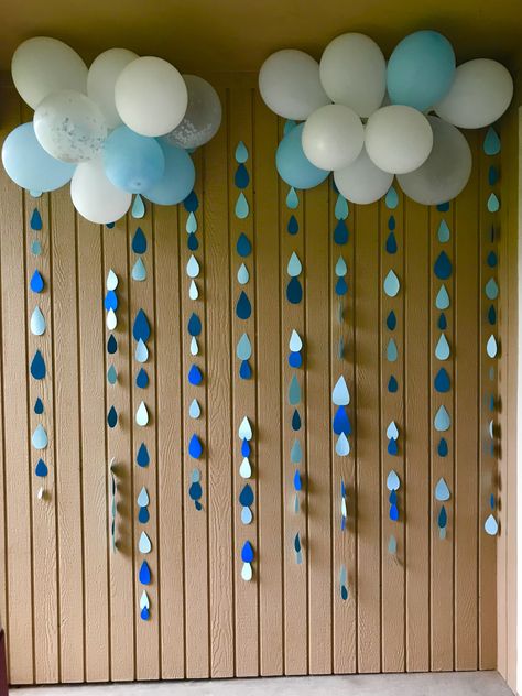 Storm Party Decorations, Rain Cloud Decoration, April Showers Photoshoot Ideas, Rain Birthday Party Theme, Rain Themed Party, Rain Shower Baby Shower Theme, April Showers Baby Shower Theme Boy, Baby Shower Rain Theme, Rain Themed Baby Shower Ideas