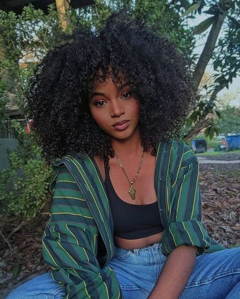 brwnaesth on Instagram: “The greatest thing we can give ourselves is freedom from what others think.” Aesthetic Afro, Red Afro, Curly Afro Wig, Black Curly Wig, Beautiful Natural Hair, Pelo Afro, Afro Wigs, Natural Curls Hairstyles, Burgundy Hair