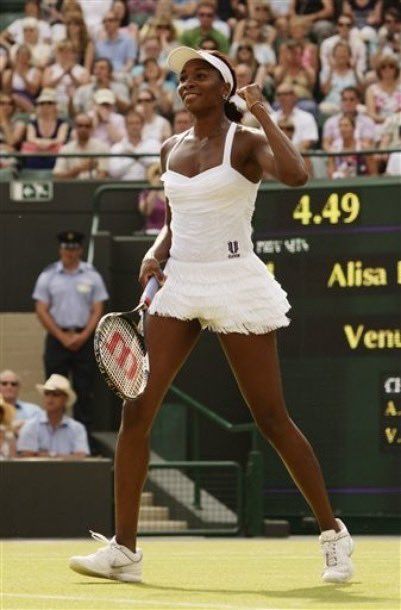 Venus Williams Tennis Outfits, Venus Williams Tennis, Court Fashion, Althea Gibson, Williams Tennis, Proper Attire, Tennis Whites, Tennis Outfits, Lawn Tennis