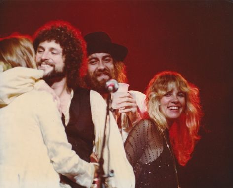 Rumours Album, Mick Fleetwood, Buckingham Nicks, Come Play With Me, Stephanie Lynn, Ancient Queen, Magical Women, Lindsey Buckingham, Stevie Nicks Fleetwood Mac