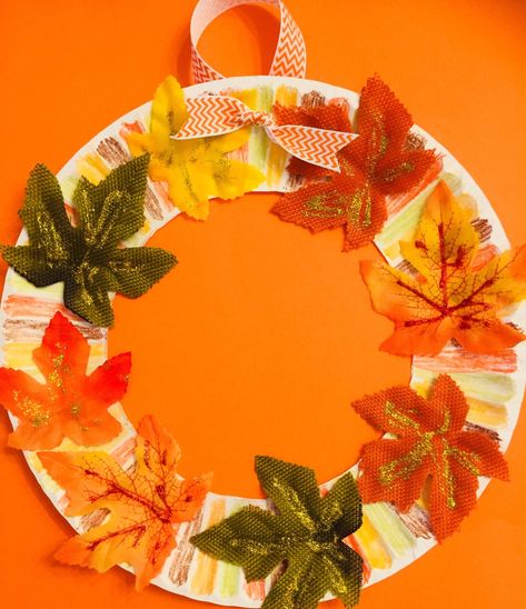 Fall Leaves Paper Plate Wreath Craft Paper Plate Wreath, Plate Wreath, Autumn Leaves Craft, Fall Leaf Wreaths, Kids Fall Crafts, Fall Arts And Crafts, Diy Fall Wreath, Leaf Crafts, Receding Gums