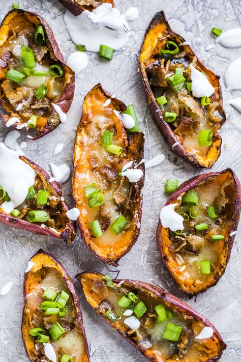 savory loaded sweet potato skins I a healthier version of potato skins l howsweeteats.com #sweetpotato #potatoskins #loadedsweetpotato #sidedish #healthy Sweet Potato Skins Recipe, Potato Skins Recipe, Healthy Party Appetizers, Healthy Superbowl Snacks, Sweet Potato Skins, Crispy Sweet Potato, Loaded Sweet Potato, Healthy Appetizer Recipes, Potato Skins