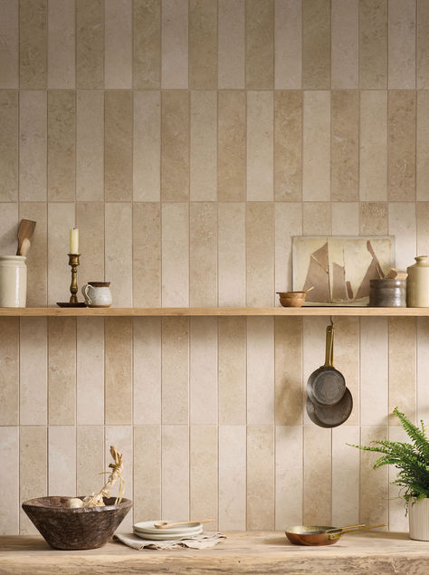 We’ve recently introduced these brick-shaped tiles, in lovely shades of honey and chalk, that replicate natural stone or travertine, but with the durability and ease of care that comes with porcelain. Made in Italy the tiles have a straight edge, perfect for using in linear or more distinctive patterns like herringbone, or in a decorative chequerboard style like the kitchen pictured here. Travertine Tiles Kitchen, Natural Stone Tile Backsplash, Travertine Backsplash Kitchen, Kitchen Wall Tiles Backsplash, Modern Tile Backsplash, Parquet Tiles, Stone Tile Backsplash, Travertine Backsplash, Stone Tile Wall