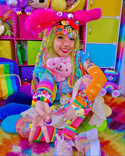 Kandi Kidcore, Decora Kei Outfits, Harajuku Rainbow, Cybr Grl, Arcade Outfit, Decora Kei Fashion, Decora Outfits, Decora Aesthetic, Arcade Carpet