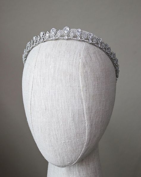 The Blythe Headpiece Tiara exudes elegance and regality with its sparkling scrollwork of fine jewelry set simulated diamonds, making it an ideal choice for brides seeking a majestic yet delicate statement piece. #EDENLUXEBridal #bridaltiara #luxurytiara #weddingtiara #luxuryaccessories #bridalaccessories #weddingday #bridalheadpiece #weddingsparkle #weddingdayaccessories #bridalluxury #regalaccessories #regalbride #bespokeaccessories #bridetobe2024 #2024bride Black Academia, Royal Closet, Crochet Necklace Pattern, Rhinestone Crown, Sparkle Wedding, Necklace Patterns, Crystal Crown, Wedding Tiara, Royal Jewelry