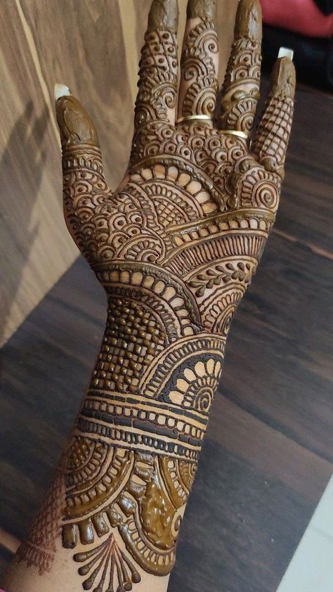 Makeup And Hairstyles, Beautiful Simple Mehndi Design, Front Mehndi Design, Palm Mehndi Design, Simple Mehendi Designs, Indian Mehndi Designs, Mehndi Designs For Kids, Simple Mehndi Designs Fingers, Very Simple Mehndi Designs