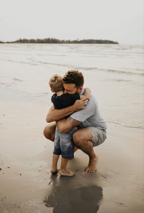 Self Hug Photography, Father And Son Beach Photography, Father Daughter Beach Photos, Dad And Me Photography, Father Son Beach Photos, Son And Father Photography, Fatherhood Photoshoot, Father Hugging Son, Dad And Son Pictures