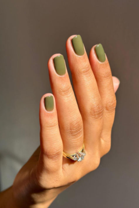 Green Nail Colours, Short Biab Nails Green, Earth Tone Manicure, Olive Nail Color, Short Olive Green Nails, Nails 2024 Green, Green Nail Colors, Green Oval Nails, Green Manicure