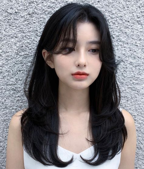 Black, Hair, Black Hair, Bangs, Hairstyles, Wall, Red, White