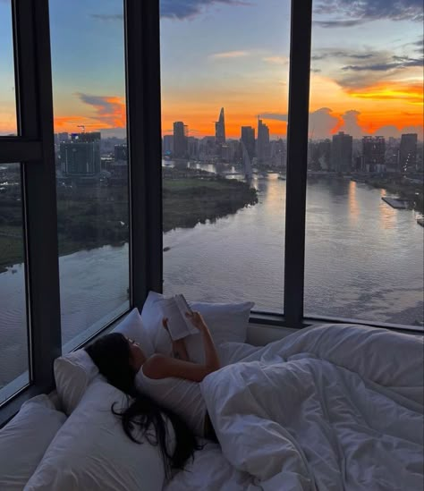 Appartement New York, City View Apartment, Apartment View, Paris Jackson, Nyc Life, New York Life, New York Apartment, Future Apartment, Aesthetic Rooms