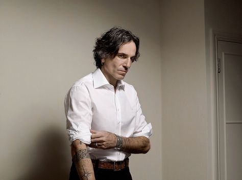 Will Daniel Day-Lewis and his sexy pirate tats win the award for Best Actor in "Lincoln"? Esquire Cover, Daniel Day Lewis, Daniel Day, Day Lewis, Irish Actors, Best Actor, Celebrities Male, Magazine Cover, Actors & Actresses