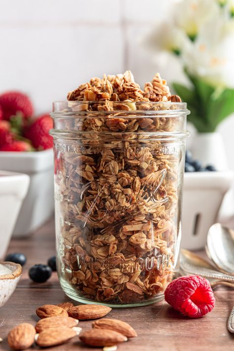 Make HUGE clusters of this vanilla almond granola for a delightfully sweet and crunchy snack. With simple ingredients like oats, maple syrup, vanilla, almond, and cinnamon, this vanilla bean granola will be your go-to easy recipe! Maple Almond Granola, Vanilla Almond Granola Recipe, Oat Granola Recipe, Vanilla Granola Recipe, Granola Clusters Recipe, Stovetop Granola, Almond Granola Recipe, Vanilla Almond Granola, Vanilla Granola