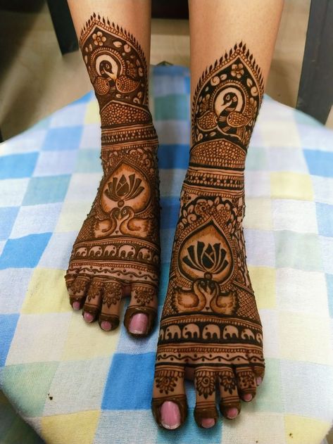 Bridal Leg Mahendi, Mehndi Designs Bridal Leg, Leg Mehndi Bridal, Full Leg Mehndi Designs Bridal, Foot Bridal Mehndi Designs, Rajasthani Mehndi Designs Beautiful, Leg Bridal Mehendi Design, Bridal Legs Mehndi Design, Leg Design Mehndi