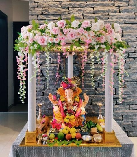 Gauri Makhar Decoration Ideas, Ganpati Pooja Decoration At Home, Ganpati Puja Decoration, Creative Ganpati Decoration At Home Diy, Ganesh Chathurthi Decor At Home, Ganpati Decoration With Flowers, Ganpati Mandap Decoration At Home, Ganapathi Decoration At Home, Ganeshji Decoration At Home