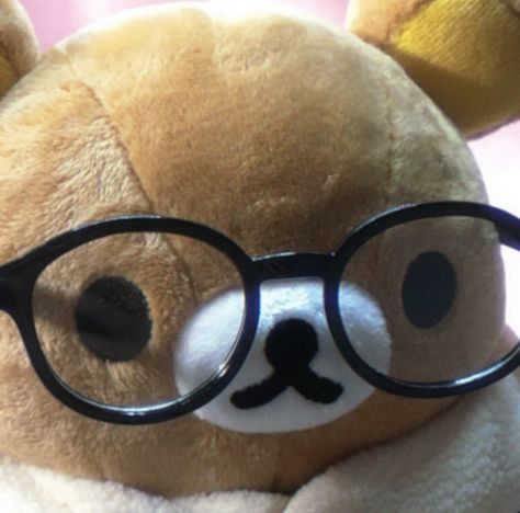 Rilakkuma With Glasses, Rilakkuma Glasses, Plushies Pfp, Rilakkuma Pfp, Rilakkuma Icon, Bear Icon, Rilakkuma Wallpaper, Silly Images, Cute Little Things