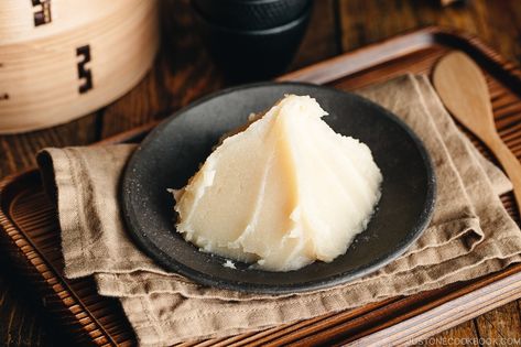 White Bean Paste (Shiroan) 白あん Wagashi Recipe, Desserts Japonais, Japanese Confectionery, White Bean Recipes, Just One Cookbook, Sweet Red Bean Paste, Asian Sweets, Japanese Dinner, Azuki Bean