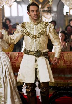 Movie costumes : The Tudors on Pinterest | Tudor, Anne Boleyn and ... The Tudors Costumes, Tudor Dress, Tudor Fashion, Tudor Costumes, Don Pedro, King Costume, Tudor Era, The Tudors, King Henry Viii