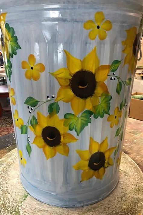 ThePaintedCanStudio - Etsy Painted Buckets, Painted Trash Cans, Fall Flower Pots, Painted Mailboxes, Fall Wood Crafts, Filler Flowers, Painted Terra Cotta Pots, Painted Flower Pots, Painting Plastic