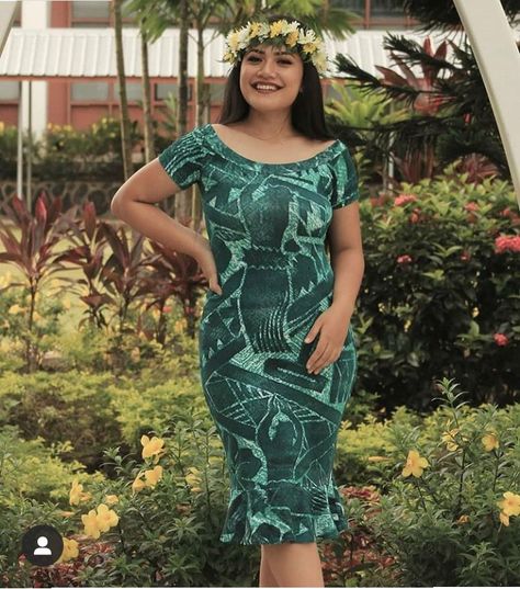 Tav Pacific Cook Islands Samoan Photography, Samoan Dress Design, Island Dresses Pacific, Island Dress Patterns, Pacific Island Dress, Pacific Island Dress Patterns, Polynesian Dresses, Hawaiian Party Outfit, Formal Flowers