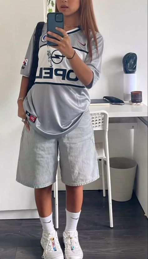 Pakaian Hipster, Street Style Outfits Casual, Streetwear Girl, Neue Outfits, Tomboy Outfits, Outfit Inspo Casual, Looks Street Style, Mode Inspo, Cool Fits