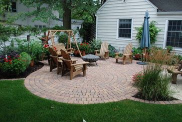 Paved Backyard Ideas, Ormanlık Alan, Small Outdoor Patios, Backyard Ideas For Small Yards, Brick Patio, Concrete Patios, Patio Shade, Front Patio, Brick Patios