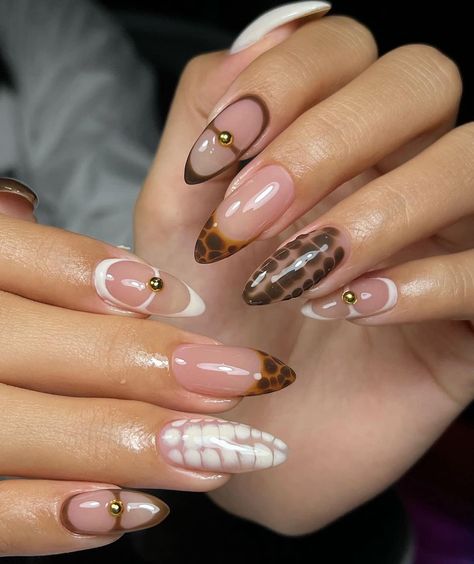 Fall Tortoise Nails Design, Tortoise Almond Nails, Nails Mismatched, Tortoise Nails, Mismatched Nails, Nails September, Nails Cheetah, Nails Leopard, Nail Aesthetics