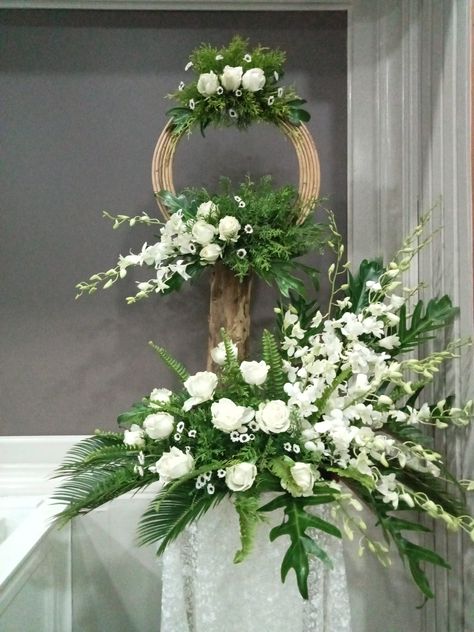 Church Flower Arrangements Altars Ideas, Tall Flower Arrangements, Church Altar Decorations, Church Wedding Flowers, Tropical Flower Arrangements, Altar Arrangement, Altar Flowers, Large Flower Arrangements, Flower Arrangement Designs