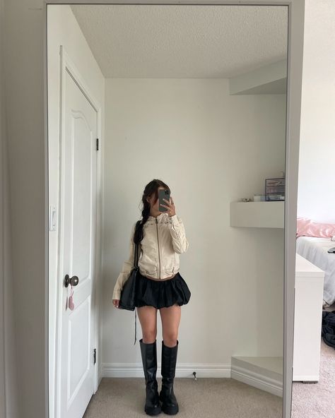 Bubble skirt 10 ways 🫧 Bubble Skirt Winter Outfit, Bubble Skirt Outfit Ideas, Black Bubble Skirt Outfit, Bubble Skirt Outfit, Cloth Inspiration, Bubble Skirts, Winter Skirt Outfit, Baguio, Bubble Skirt