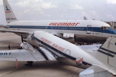 Douglas DC-3(C) - Untitled | Aviation Photo #2300034 | Airliners.net Boeing Planes, Piedmont Airlines, Continental Airlines, Us Airways, Douglas Aircraft, Boeing 727, Boeing 767, Best Airlines, Vintage Planes