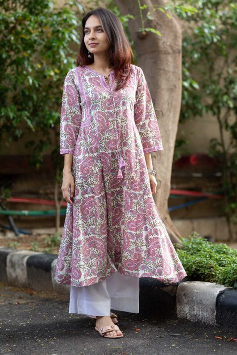 A Line Kurti Designs, Printed Kurti Designs, A Line Kurti, Stylish Kurtis Design, New Kurti Designs, Kurta Patterns, Anarkali Dress Pattern, Simple Kurta Designs, Designer Kurti Patterns