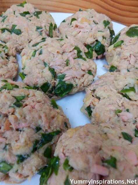 Canned Spinach Recipes, Easy Tuna Recipes, Healthy Tuna Recipes, Spinach Burgers, Tuna Dishes, Tuna Burgers, Easy Burger Recipe, Healthy Tuna, Liver Recipes