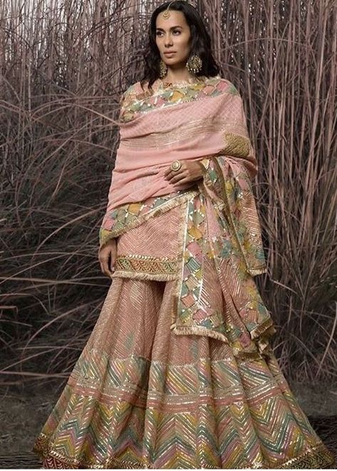 Harpreet And Rimple Narula, Jaggo Outfit, Sharara Designs, Heavy Dresses, Pakistani Dresses Casual, Indian Bridal Dress, Simple Pakistani Dresses, Dress Indian, Designer Outfits