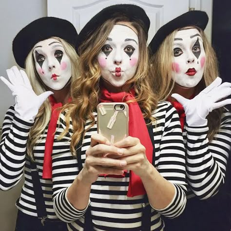 MIME HALLOWEEN COSTUME | Renee Nicole Blog Mime Halloween Costume, Halloween Costume Couple, Pelottava Halloween, Creepy Halloween Costumes, Halloween Fest, Halloween Costumes College Girls, Diy Halloween Costumes For Kids, Hallowen Costume, Pretty Halloween