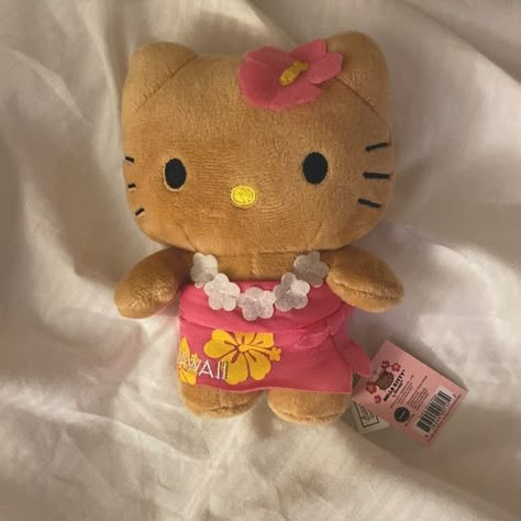 Hawaiian hello kitty plush pink plushy Hawaiian Hello Kitty, Rare Hello Kitty, Key West Kitten, 헬로키티 배경화면, Hello Kitty Aesthetic, Hello Kitty Accessories, Tropical Home Decor, Hello Kitty Backgrounds, Tropical Home