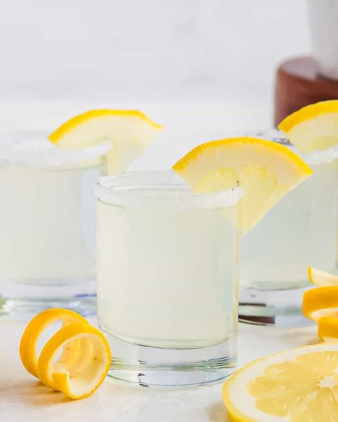 Lemon Drop Shot - Running to the Kitchen® Lemon Drop Shots Recipe, Lemondrop Shot Recipe, Lemon Drop Shots, Lemon Drop Martini, Drop Shot, Shot Recipes, Main Dish Salads, Lemon Drop, Sweet Taste