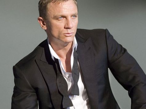 007 Tom Ford James Bond, James Bond Tuxedo, James Bond Skyfall, Daniel Craig James Bond, British Movies, James Bond Movies, Daniel Craig, Skyfall, Grown Man