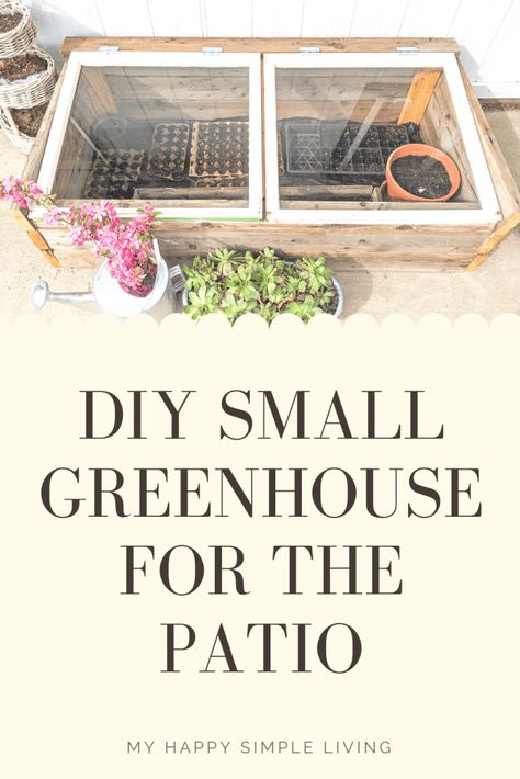 Small Garden Ideas Diy, Diy Small Greenhouse, Diy Mini Greenhouse, Simple Greenhouse, Reclaimed Windows, Bridal Updos, Outdoor Greenhouse, Backyard Greenhouse, Small Greenhouse