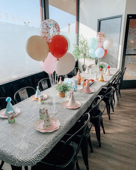 Birthday party place setting! First Birthday Party Table Set Up, Party Animal Birthday Centerpieces, Easy Birthday Table Decorations, Toddler Party Table, Kids Birthday Party Table Set Up, 1st Birthday Table Set Up, Simple Birthday Table Set Up, Kids Table Birthday, Classic Kids Birthday Party