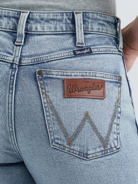 Women's Wrangler Retro® Bailey High Rise Flare Jean Wrangler Jeans Women's Outfit, Wrangler Jeans Women's, Soft Autumn Palette, Womens Flare Jeans, Western Lifestyle, Retro Jeans, Jeans Collection, Wrangler Jeans, High Rise Jeans