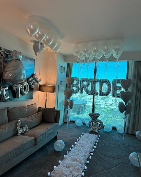 Vegas Luxury Event Decorator | Bride Balloon Decoration.🤍👰💍Are you celebrating your bachelorette party in Las Vegas? Let Nini Luxury Decor make your bridal party... | Instagram Small Bachlorette Ideas, Bridal Hotel Room Decor, Glitz And Glam Bachelorette Party Decorations, Bachelorette Ideas Vegas, Bride Bachelorette Room, Metallic Bachelorette Party, Silver Bachelorette Party, Bachelorette Hotel Decor, Simple Bachelorette Decor